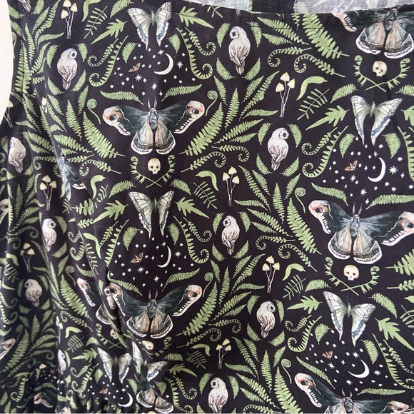 Retrolicious Sleeveless Black Butterfly Moth Owl Leaves Print Dress 1X - Picture 6 of 9